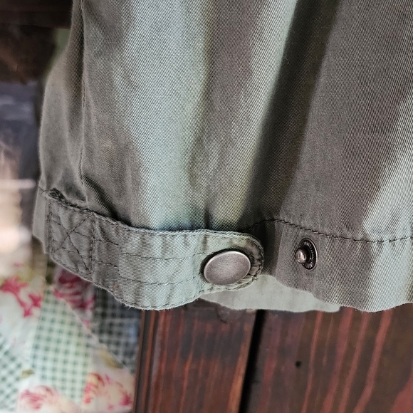 Ashley By 26 International Women's Green Jacket - Picture 6 of 6